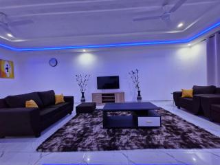 Entire 2 bedroom, Flat 2, pool and generator, Accra - Accra - 5