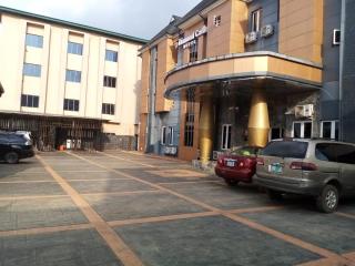 Diamond castle Hotel - Mama - 8