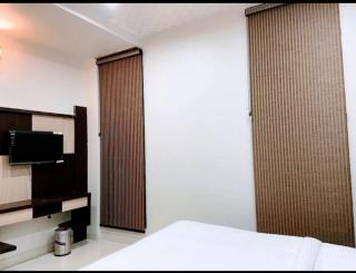 Hotel Amba Ambience - Jāmb - 2