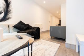 1 Bedroom Luxury Serviced Apartment - Bradford - 3