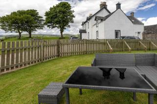 Dunallan Farm Cottage - - 6