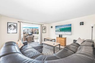 Pet-Friendly 3Br Retreat One House From The Sand By Beachview Rentals - Newport Beach - 9