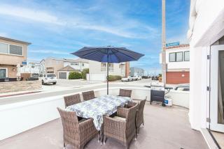 Pet-Friendly 3Br Retreat One House From The Sand By Beachview Rentals - Newport Beach - 0