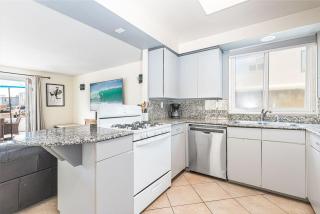 Pet-Friendly 3Br Retreat One House From The Sand By Beachview Rentals - Newport Beach - 5