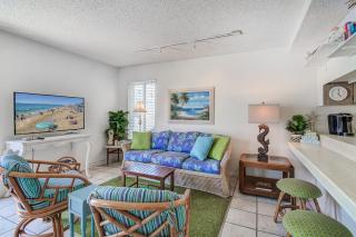 Family Beach House Steps From Sand W- Oceanview Patio By Beachview Rentals - Newport Beach - 6