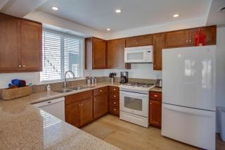 4Br Coastal Retreat Seconds From Popular 40Th Street Beach By Beachview Rentals - Newport Beach - 2
