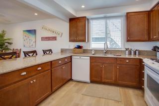 4Br Coastal Retreat Seconds From Popular 40Th Street Beach By Beachview Rentals - Newport Beach - 1