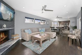Contemporary 4Br Vacation Home W- Oceanviews Rooftop Deck By Beachview Rentals - Newport Beach - 6