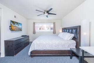 Pet-Friendly 4Br Oceanview Getaway Steps From 35Th St Beach By Beachview Rentals - Newport Beach - 4