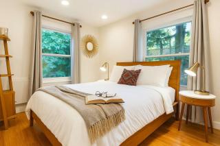 3BD Remodeled Home Near Beach - Seattle - 7