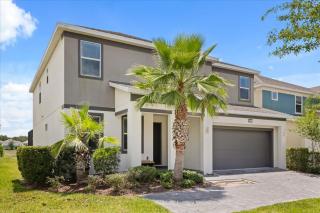Summer Deal - Amazing 8BR Home with Private Pool! - 0