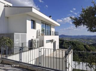 Luxury Villa with Stunning Panoramic Views in Tirana! - Tirana - 8