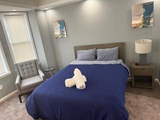 Downtown upper canton 3 bdrm 3 bath home with rooftop and parking pad - Baltimora - 9