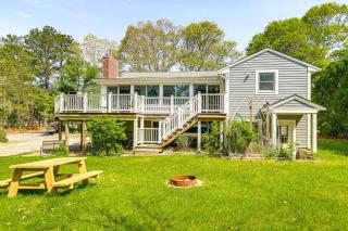 4 Mi to Beach Cape Cod Retreat in Mashpee! - Mashpee - 8