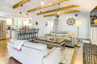4 Mi to Beach Cape Cod Retreat in Mashpee! - Mashpee - 6