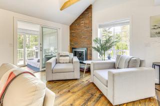 3 Mi to Mashpee Commons Family Home with Fireplace - Mashpee - 5