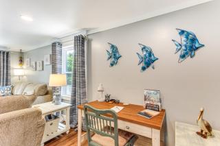 1 Block to Shore Long Beach Home with Fire Pit! - Long Beach - 6