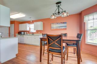 7 Mi to Myrtle Beach Family-Friendly Home with Yard - Little River - 4