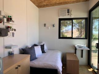 "TINY" HOME w/ expansive views of the Sierras - 5