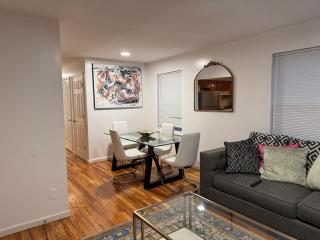 Ridgewood Luxury 3 KINGS by EWR 4 mins W parking - Newark - 1