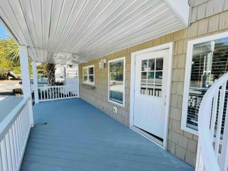 Bright cheerful duplex with a pool A - Myrtle Beach - 9