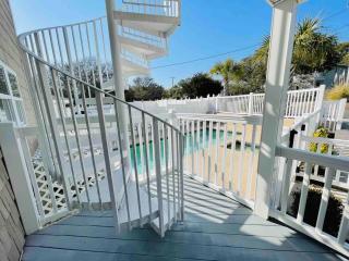 Bright cozy duplex unit with a pool B - Myrtle Beach - 3