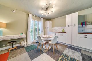 Pet-Friendly Condo with Community Perks in Renton - Renton - 3