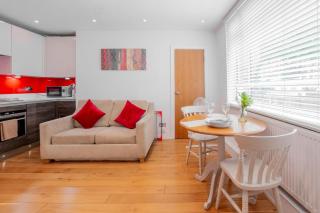 1 Bed Flat in Nell Gwynn House, Sleeps 4, Steps from Harrods & Hyde Park, 24 Hour Reception - Londra - 5