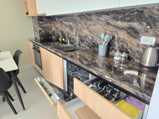 Modern City Center Apartment - Tirana - 5