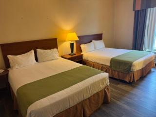 Windsor Inn & Suites - Dodge City - 7