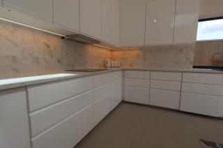 NEW-BUILD Luxury House for Families and Contractors, NamisSuites Serviced Apartment - Farnborough - Farnborough - 1