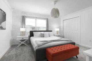 Casa c/ Piscina Privativa e Temas Mickey/Star Wars - 1