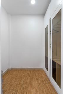 WATER VIEW 3 BEDROOM APARTMENT WITH JACUZZI PARKING WiFi NETFLIX POOL - Lekki - 9