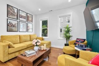 3BR2Bth TD Garden BOS MIT Harvard 2 Parking Spaces - Somerville - 0