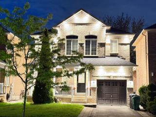 Welcome to Your Home Away From Home! - Mississauga - 0
