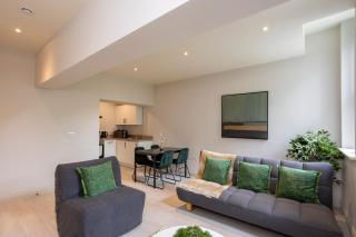 The Central Centenary, Leeds City Centre Apartments - 0