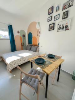 Blue Bergamote - Pop Culture Suite - Ermoupoli - 7