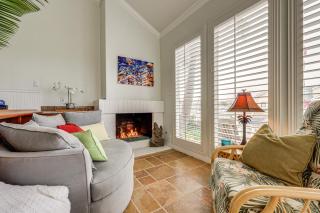 Chic Coastal Home with Outdoor Oasis in Oxnard! - Oxnard - 3
