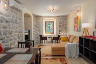 Historic Waterfront House with Private Sea Access - Muo - 0