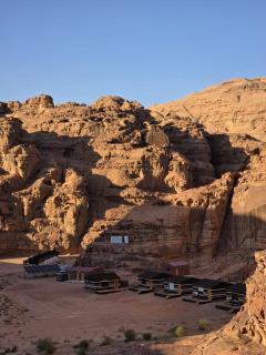 Luxury tent camp - 1