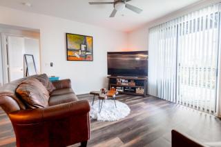 The Treehouse Spacious & Fun 2BR Retreat in the Heart of the Domain - Austin - 4
