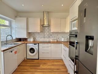 Orchid House 1 Luxury Cosy 3 BDR By AltoLuxo Short Lets Serviced Accommodation With Free Wifi & Parking - Bristol - 5