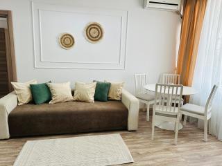 Summerland One Mamaia - 7