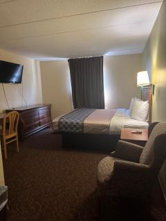 Emerald Inn - Maplewood - 3