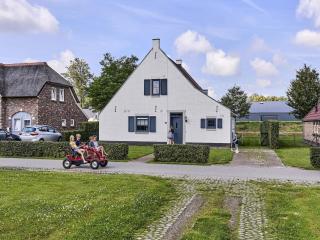 Farmhouse in Limburg with Sauna & Whirlpool - Roggel - 4