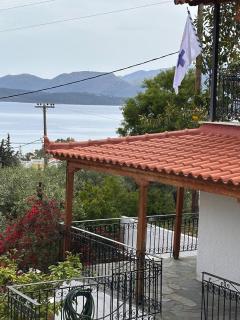 Maris Guesthouse - Mavrovoúnion - 7