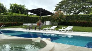 Espectacular casa vacacional con jacuzzi y piscina privada - Nilo - 7