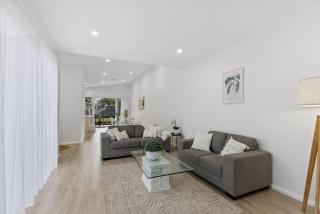 Brand New Beach House - 9