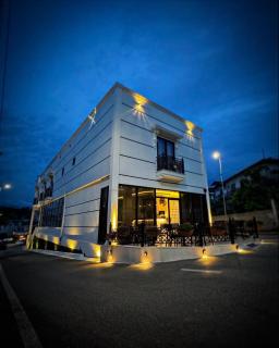 Martin Luxury Hotel - Gjirokastër - 2