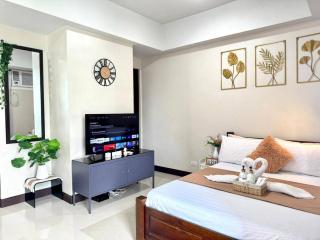 SM Bicutan by St Tropez - Manila - 1